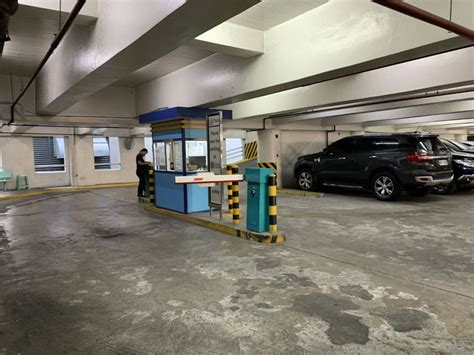 carpark at manila doctor’s hospital